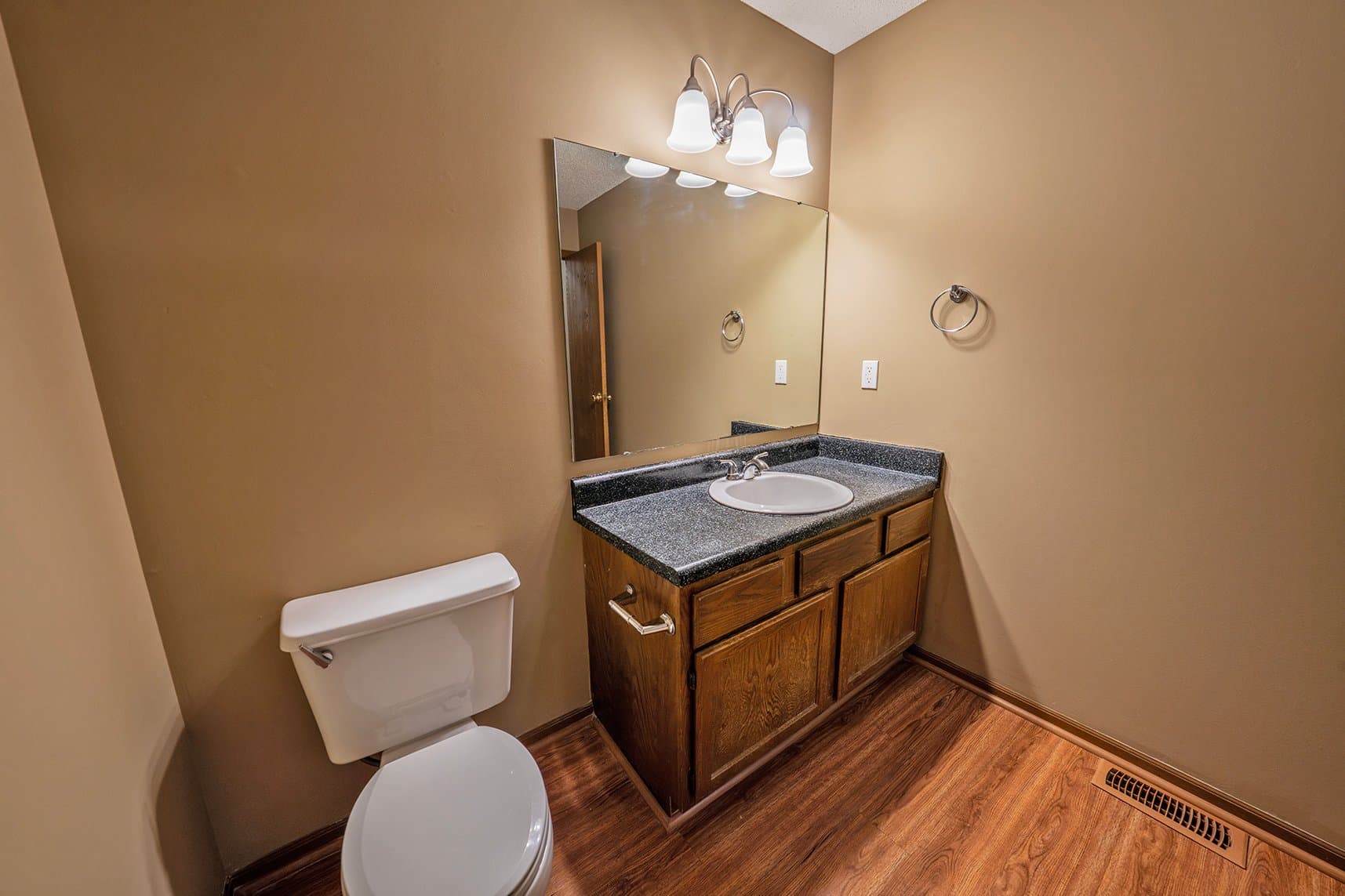 Lawrence Townhome: 3506 W 24th St