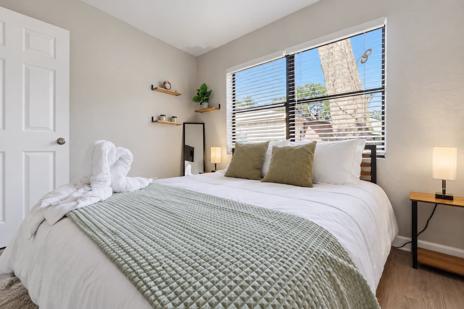 Orlando House: 1511 E Kaley St
