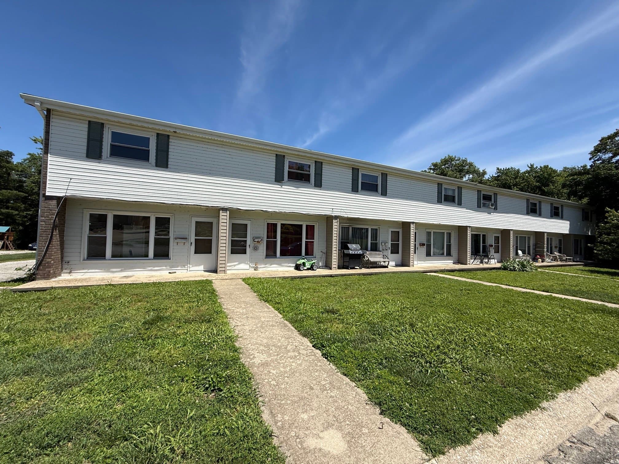 Carlyle Townhome: 817 Jefferson St