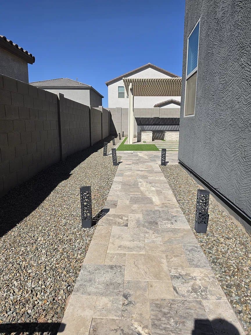San Tan Valley House: 1950 E. Lariat Ave