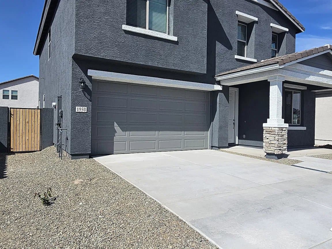 San Tan Valley House: 1950 E. Lariat Ave