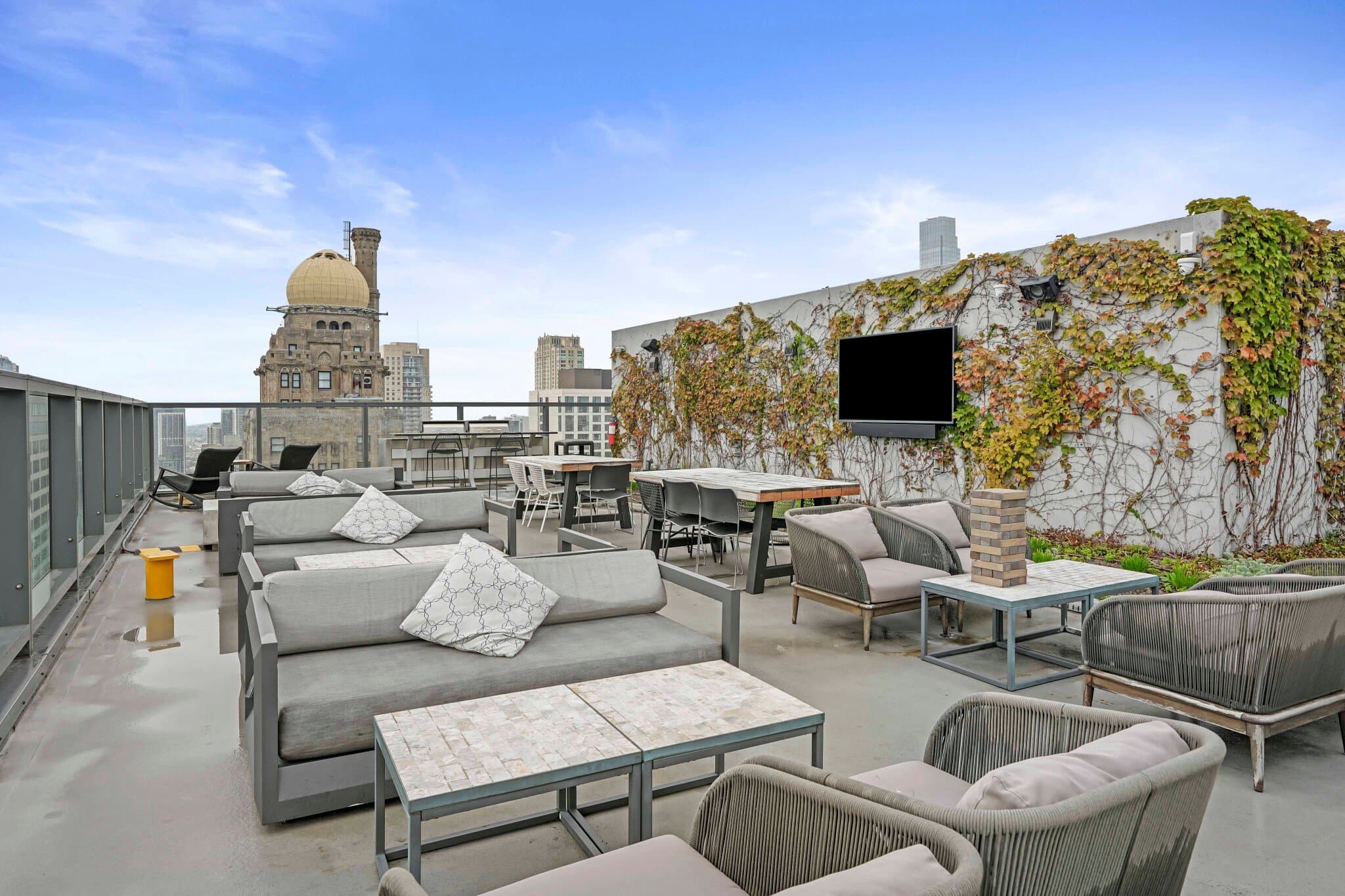 Chicago Condo: 445 N Michigan Ave