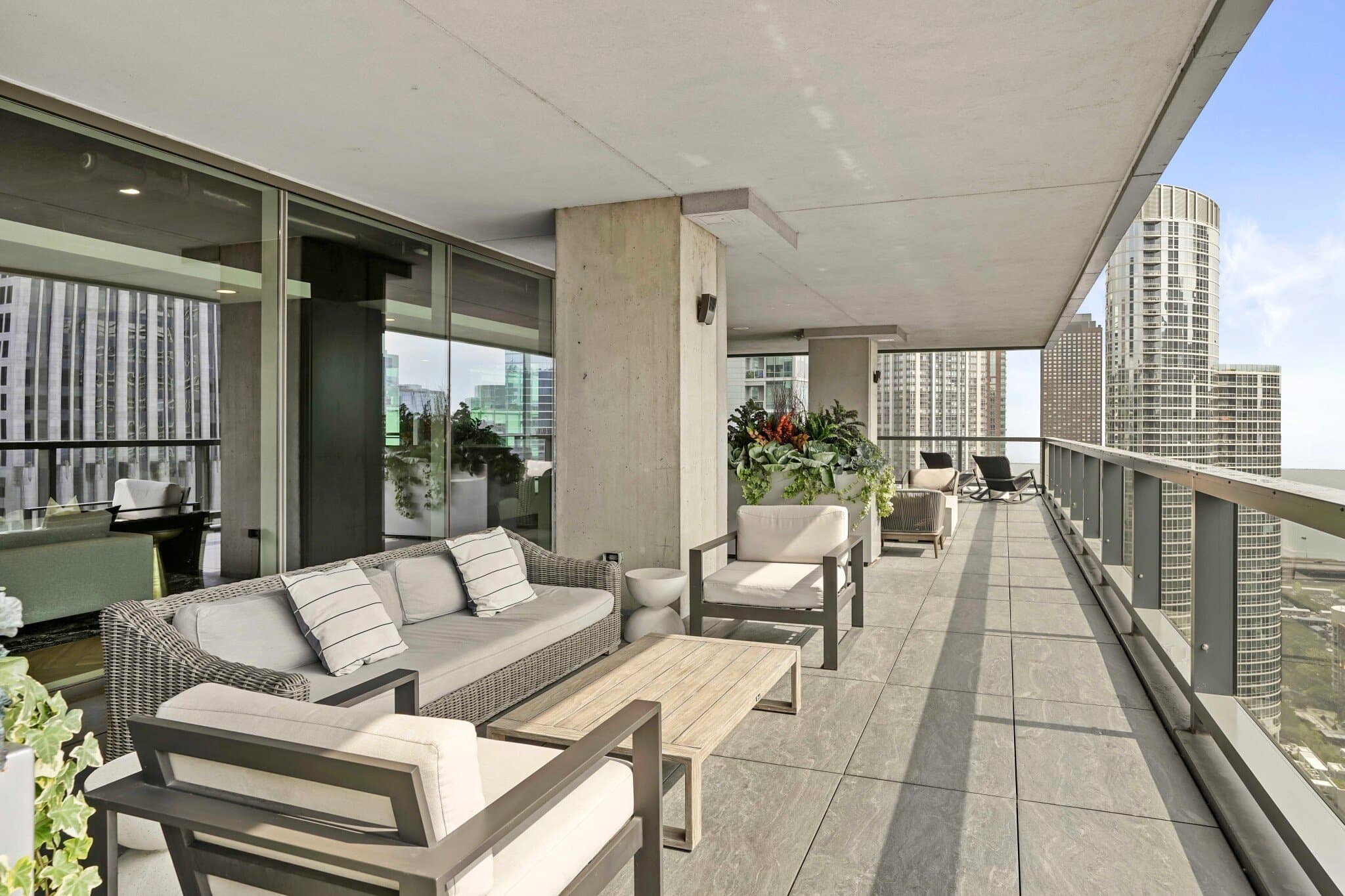 Chicago Condo: 445 N Michigan Ave