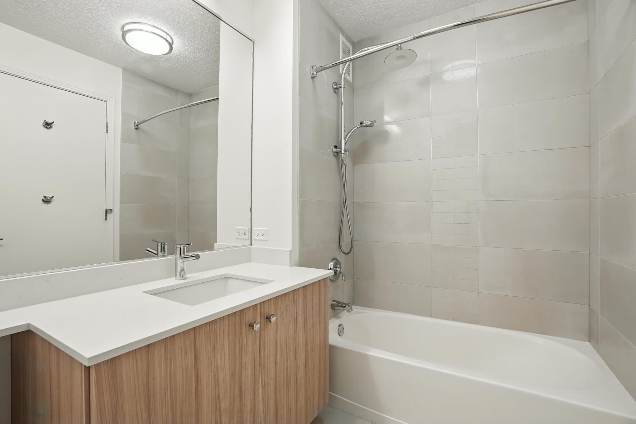 Chicago Condo: 399 West Ohio Street
