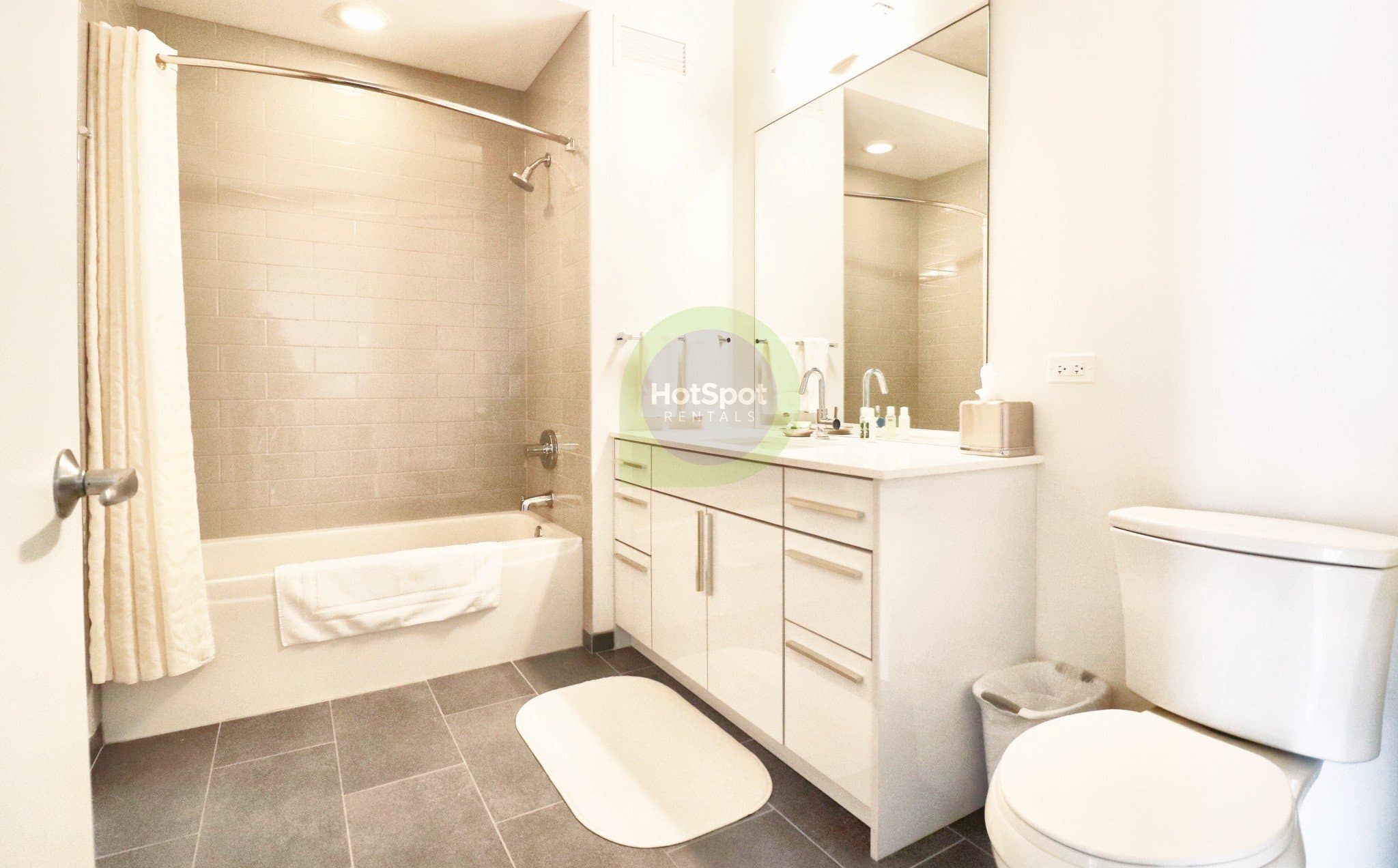 Chicago Condo: 448 North Wells Street