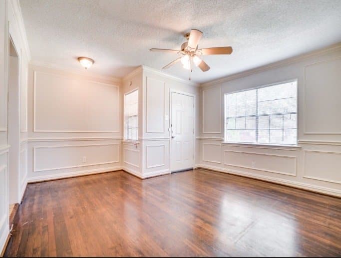 Garland House: 2101 Evergreen St