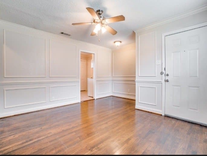 Garland House: 2101 Evergreen St