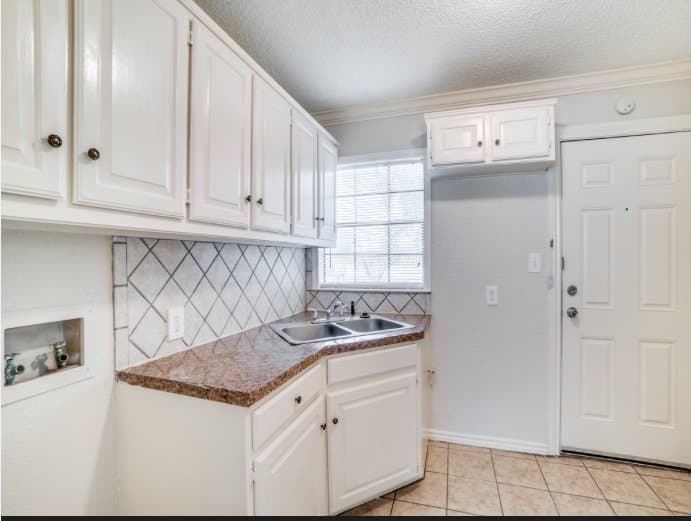 Garland House: 2101 Evergreen St