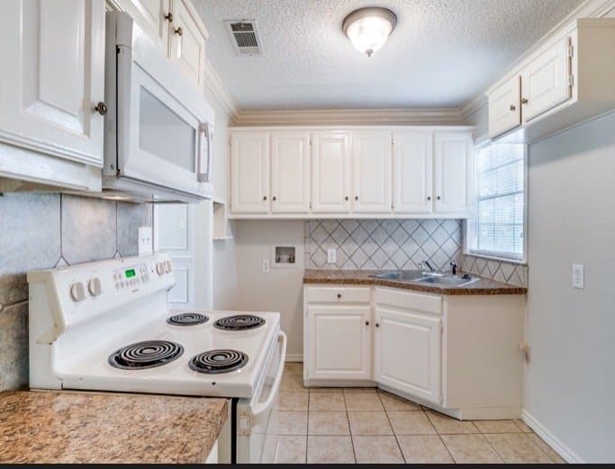 Garland House: 2101 Evergreen St