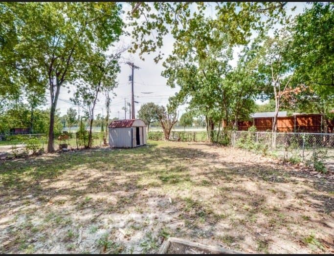 Garland House: 2101 Evergreen St