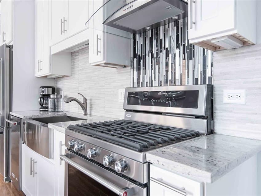 Chicago Condo: 689 South Wells Street