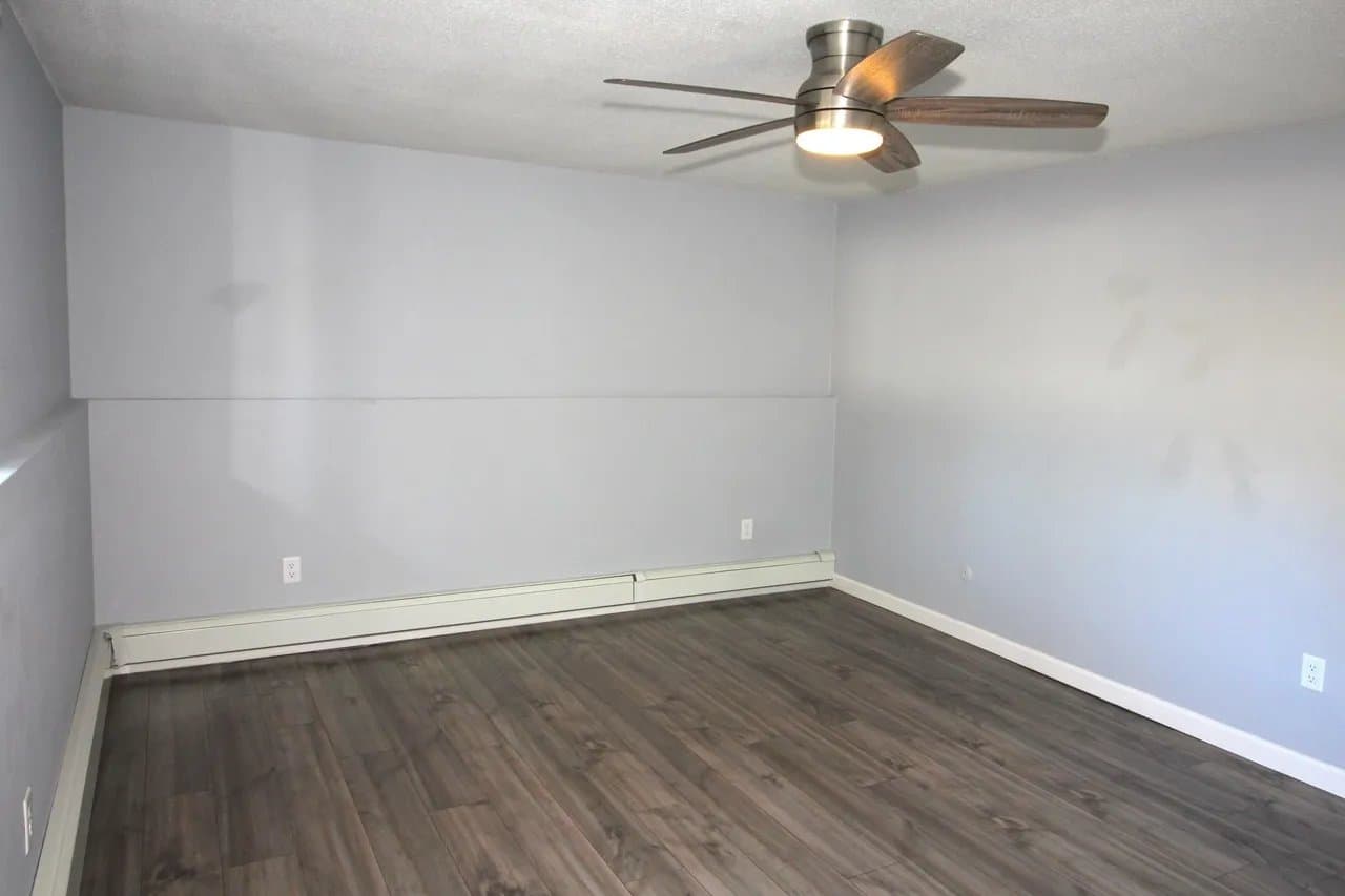 Salem Condo: 11 Tiffany Rd.
