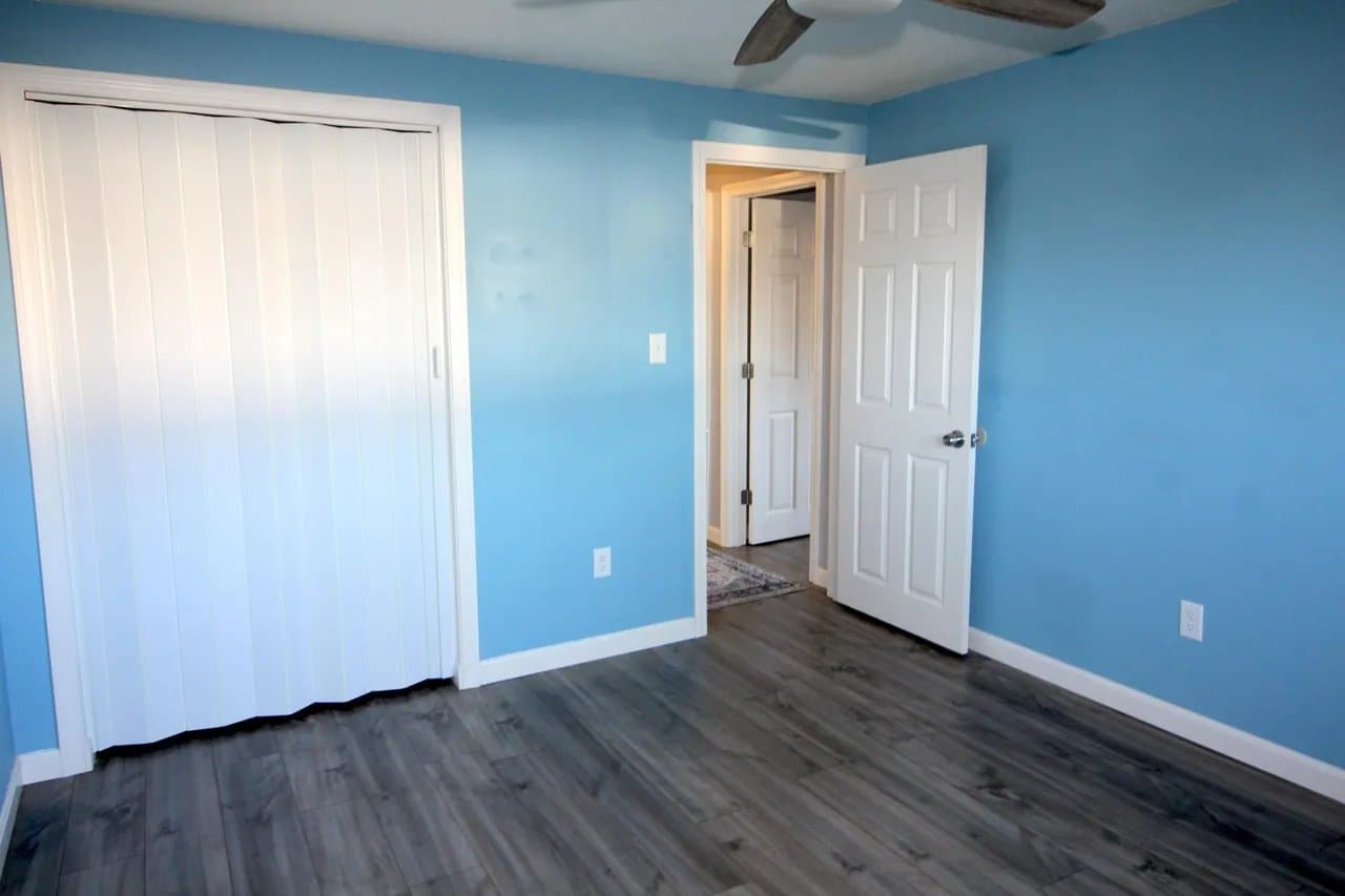 Salem Condo: 11 Tiffany Rd.