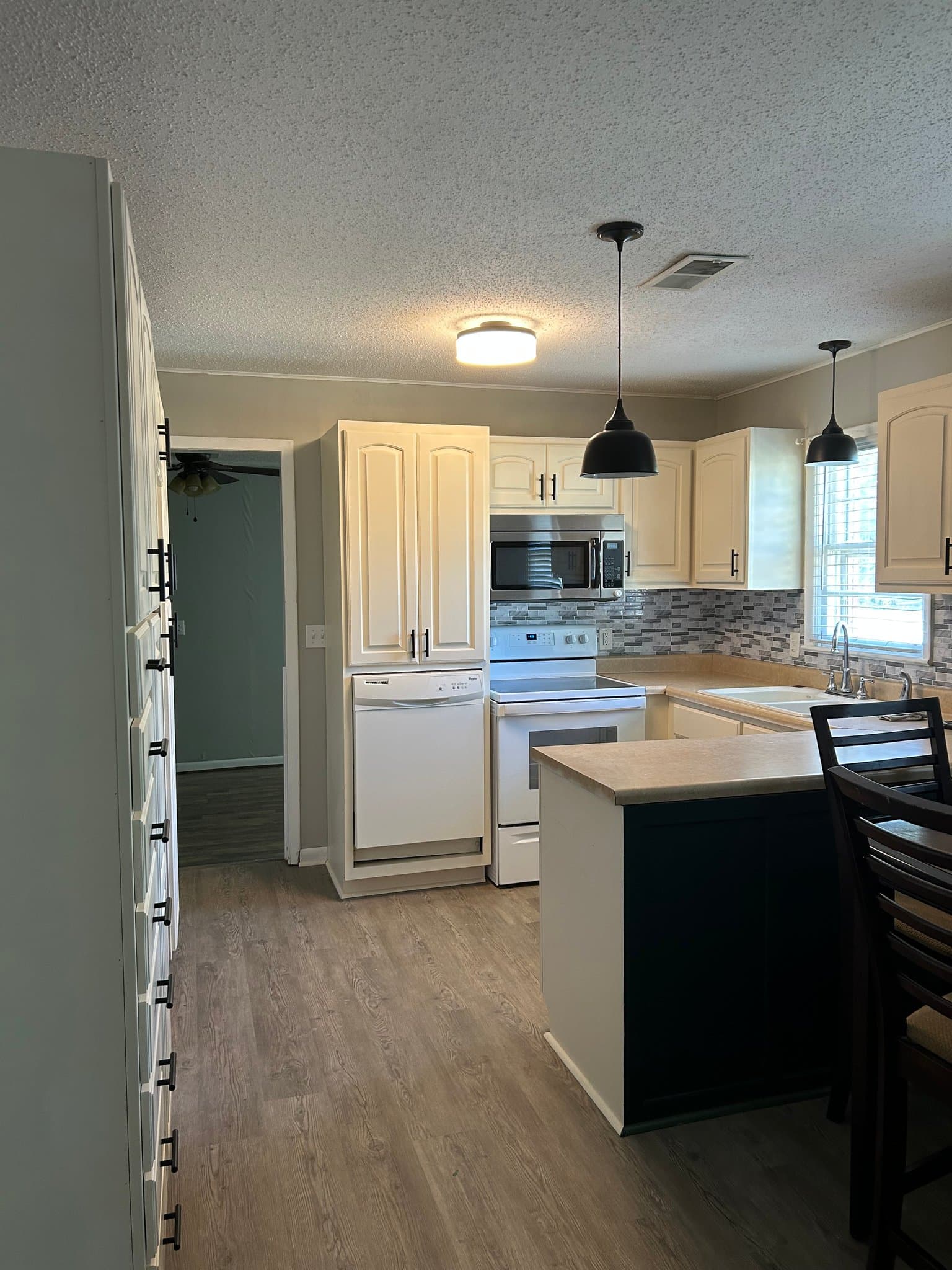 Paragould House: 603 N 9 1/2 st