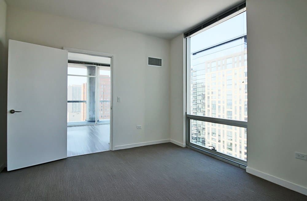 Chicago Condo: 229 West Institute Place