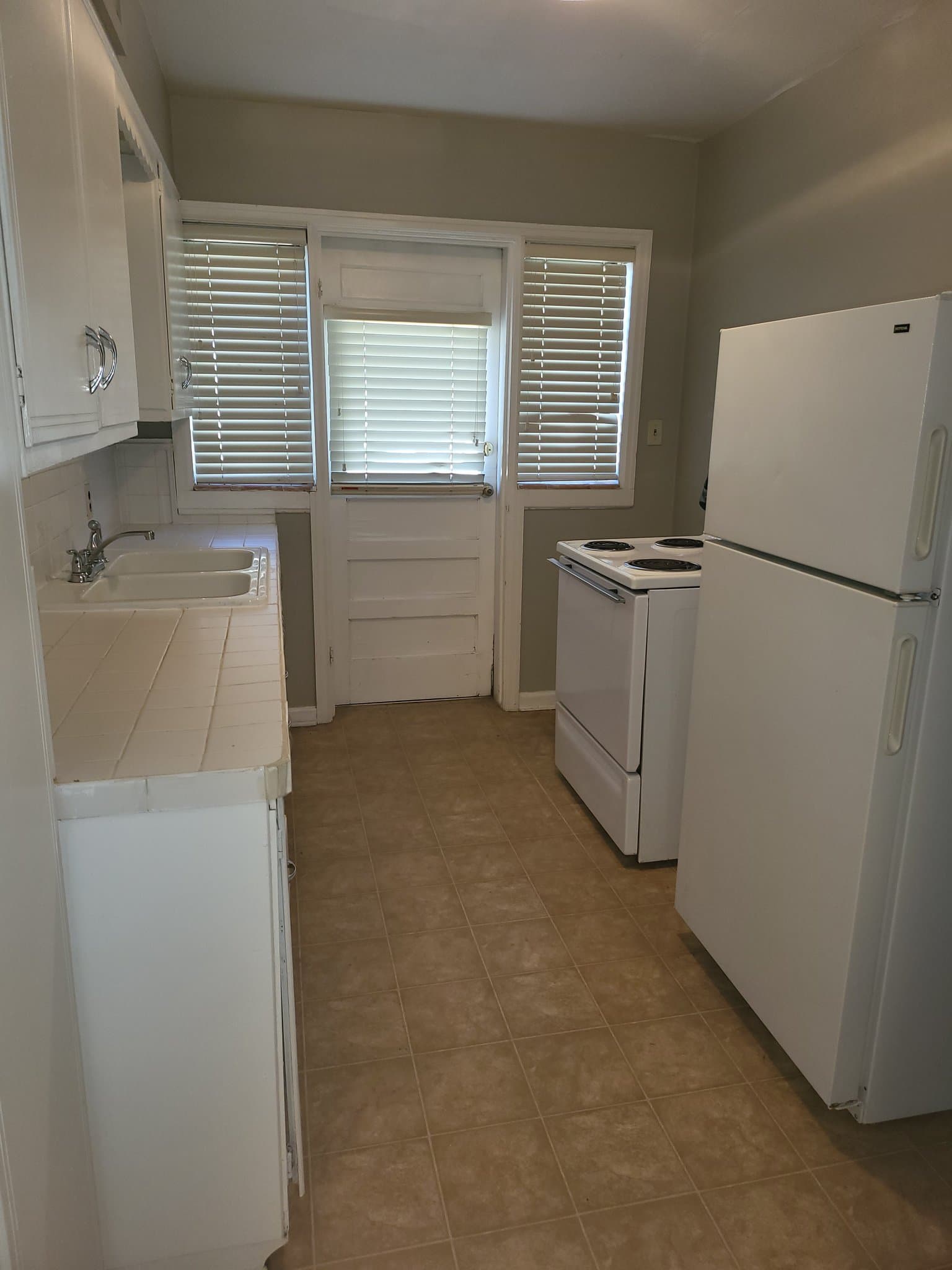 Wichita Apartment: 715 Buffum
