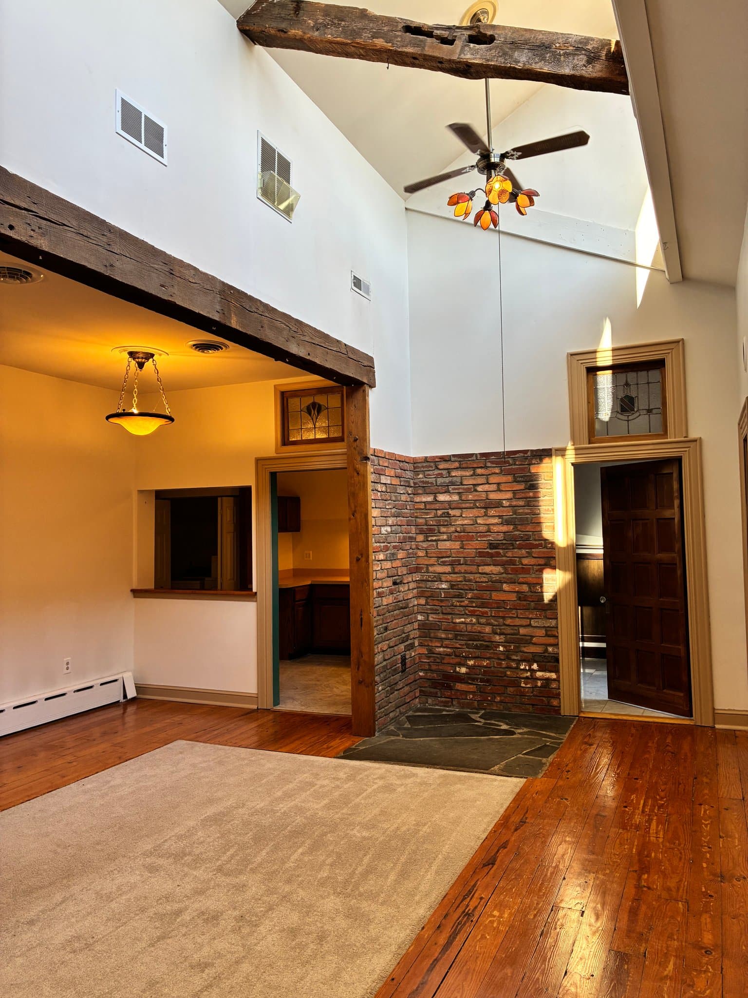 Glenelg Apartment: 14935 Triadelphia Rd