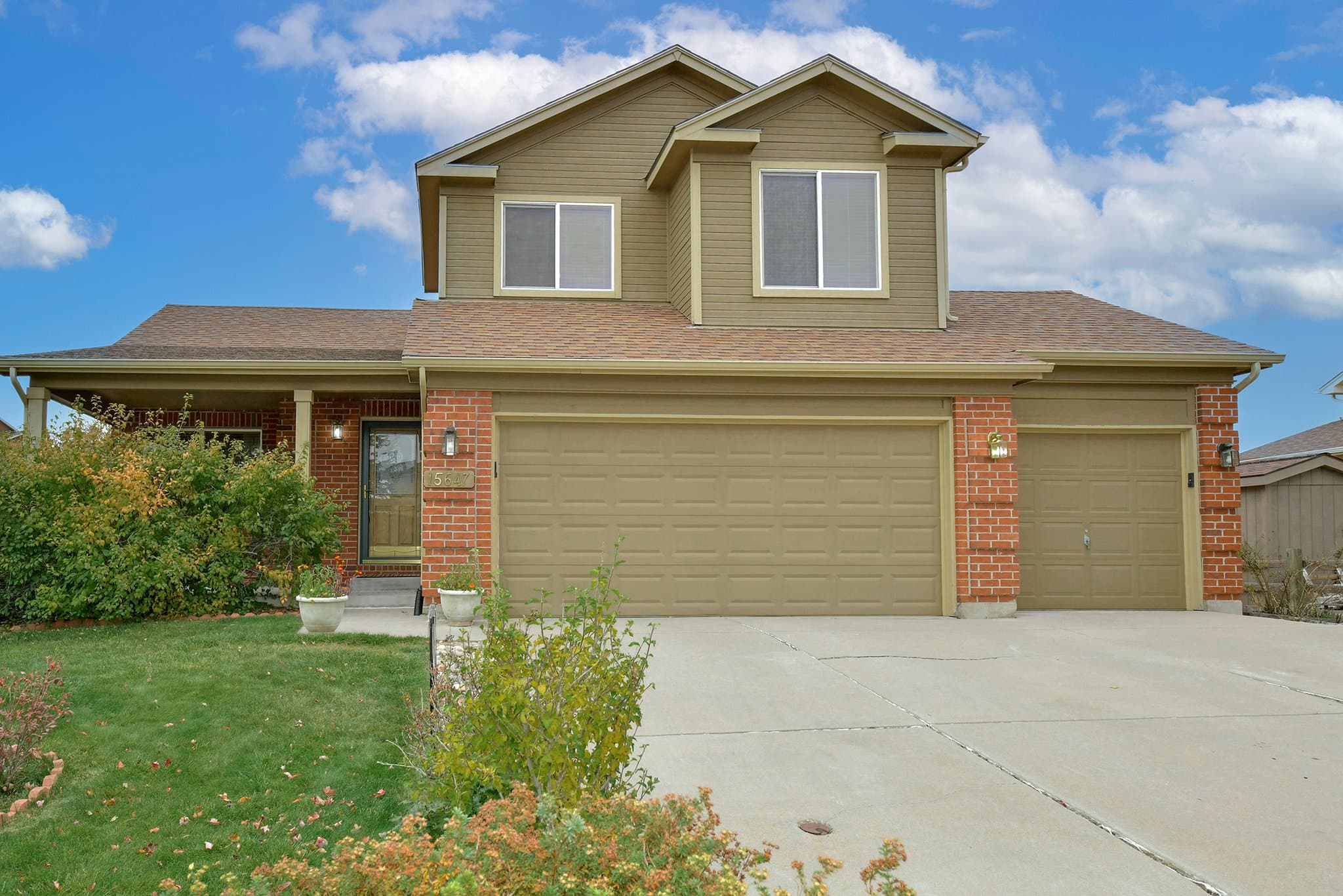 Monument House: 15647 Split Creek Dr