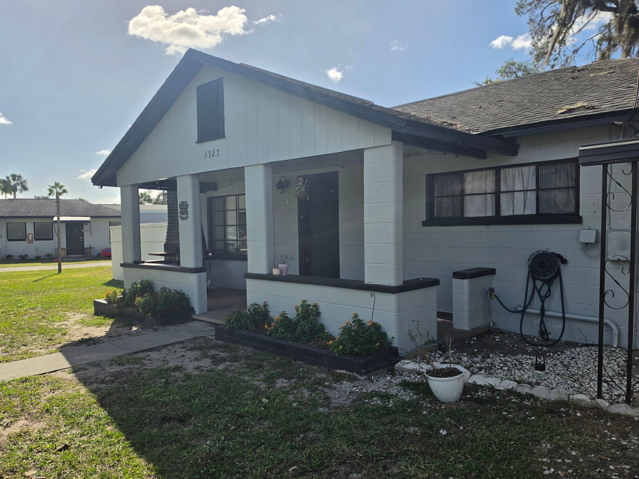 Zephyrhills House: 3927 Old Crystal Springs Rd