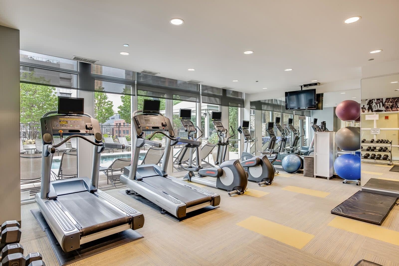 Chicago Condo: 232 West Ontario Street