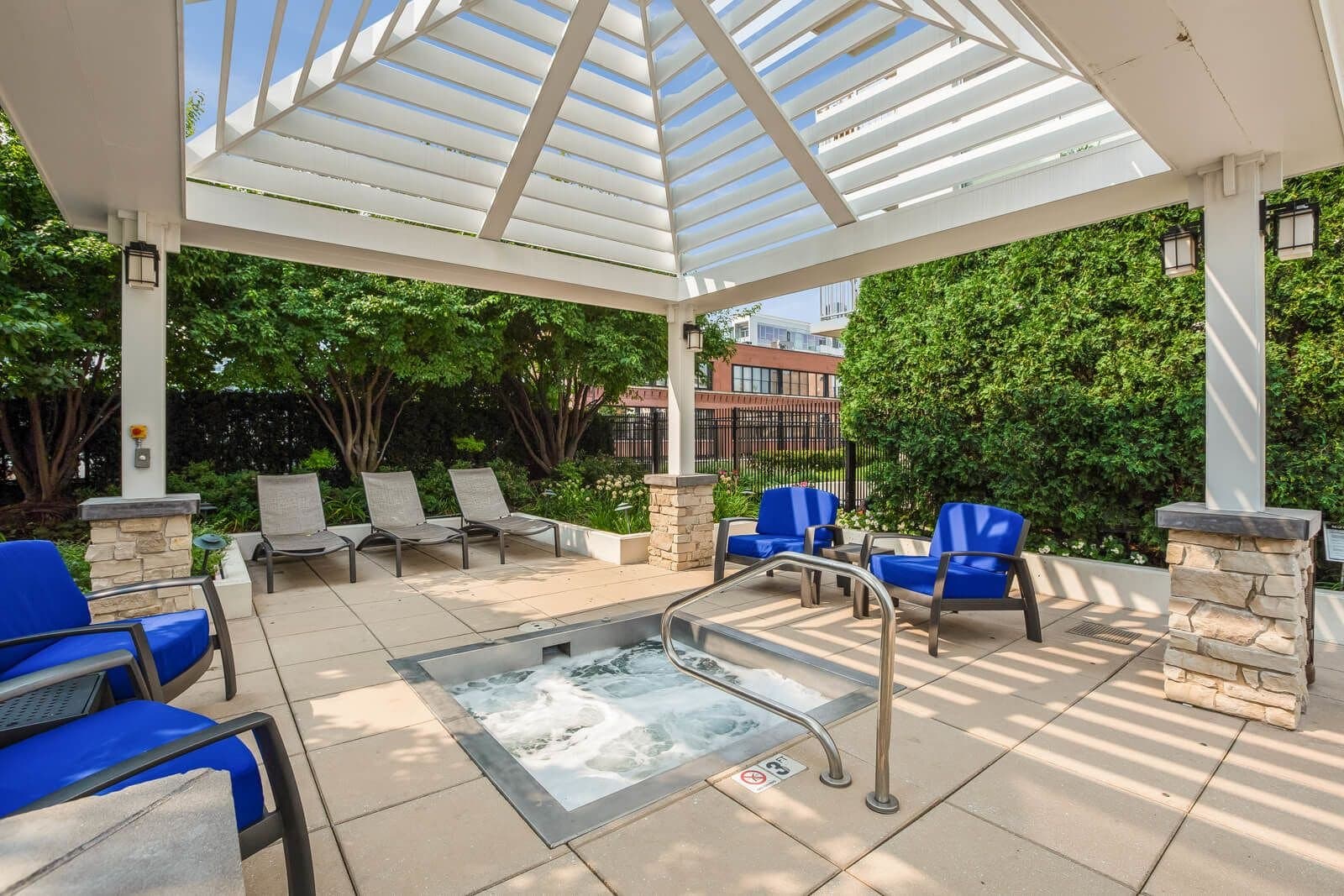 Chicago Condo: 232 West Ontario Street