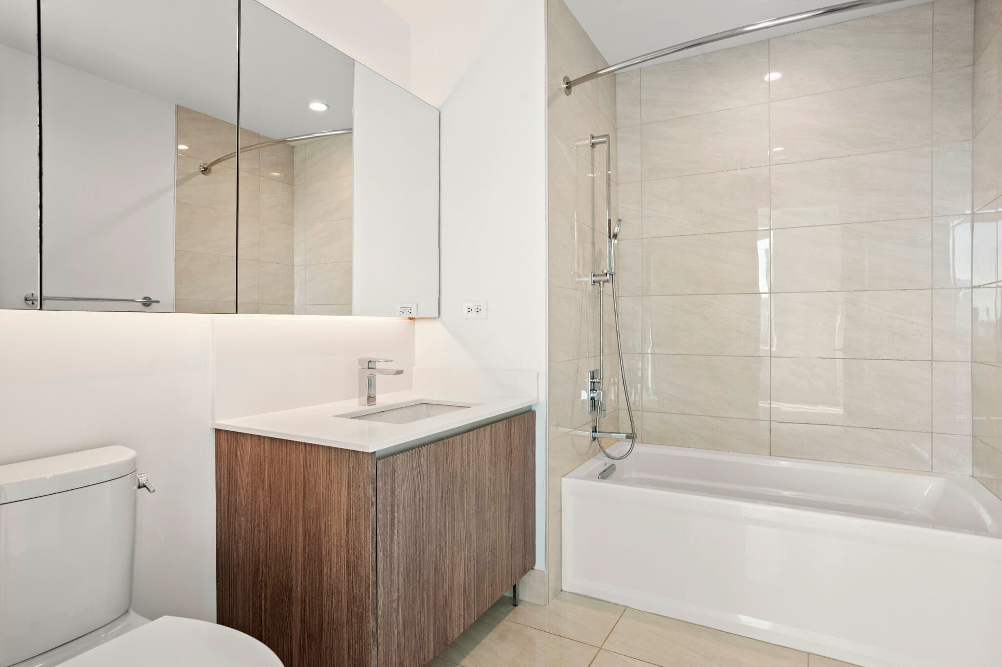 Chicago Condo: 1059 North Orleans Street