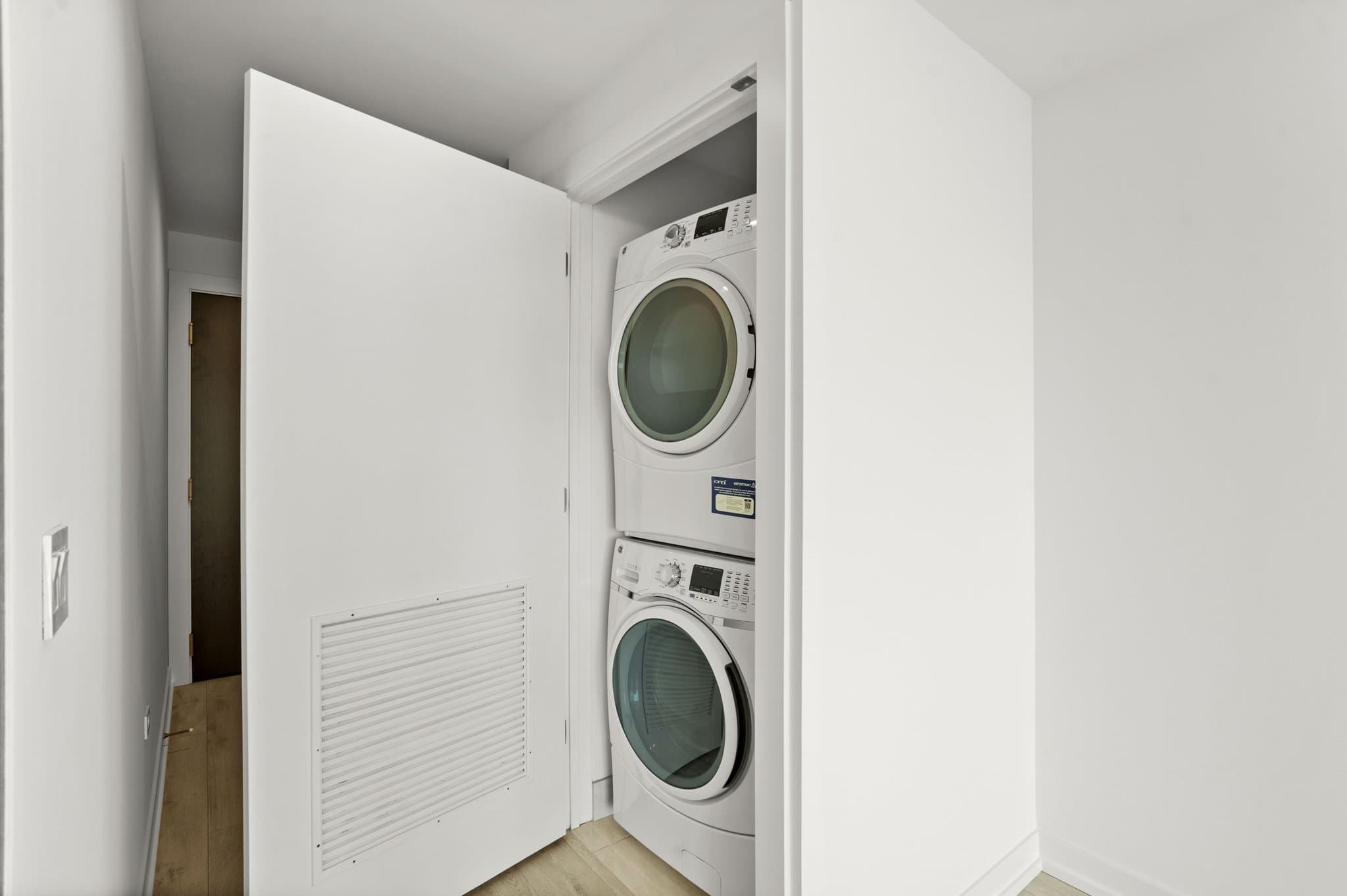 Chicago Condo: 1059 North Orleans Street