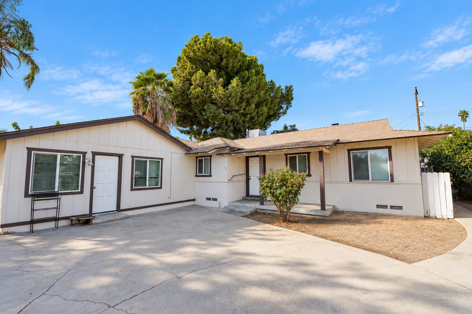 Bakersfield House: 4424 Blomquist Dr