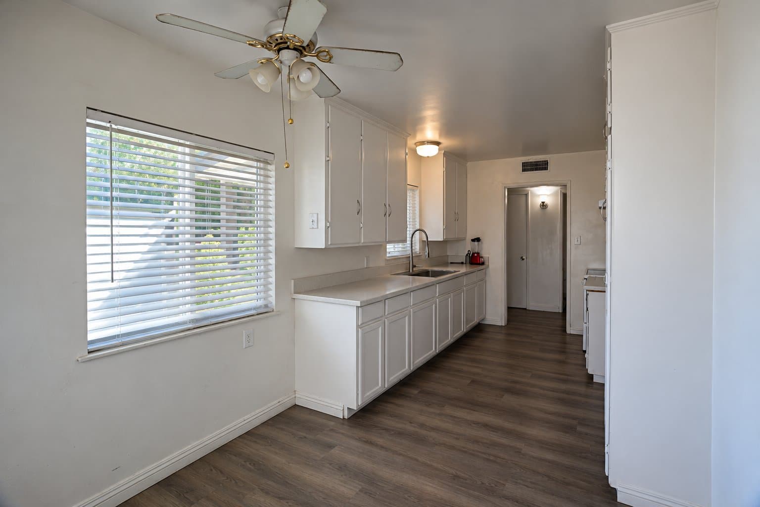 Bakersfield House: 4424 Blomquist Dr