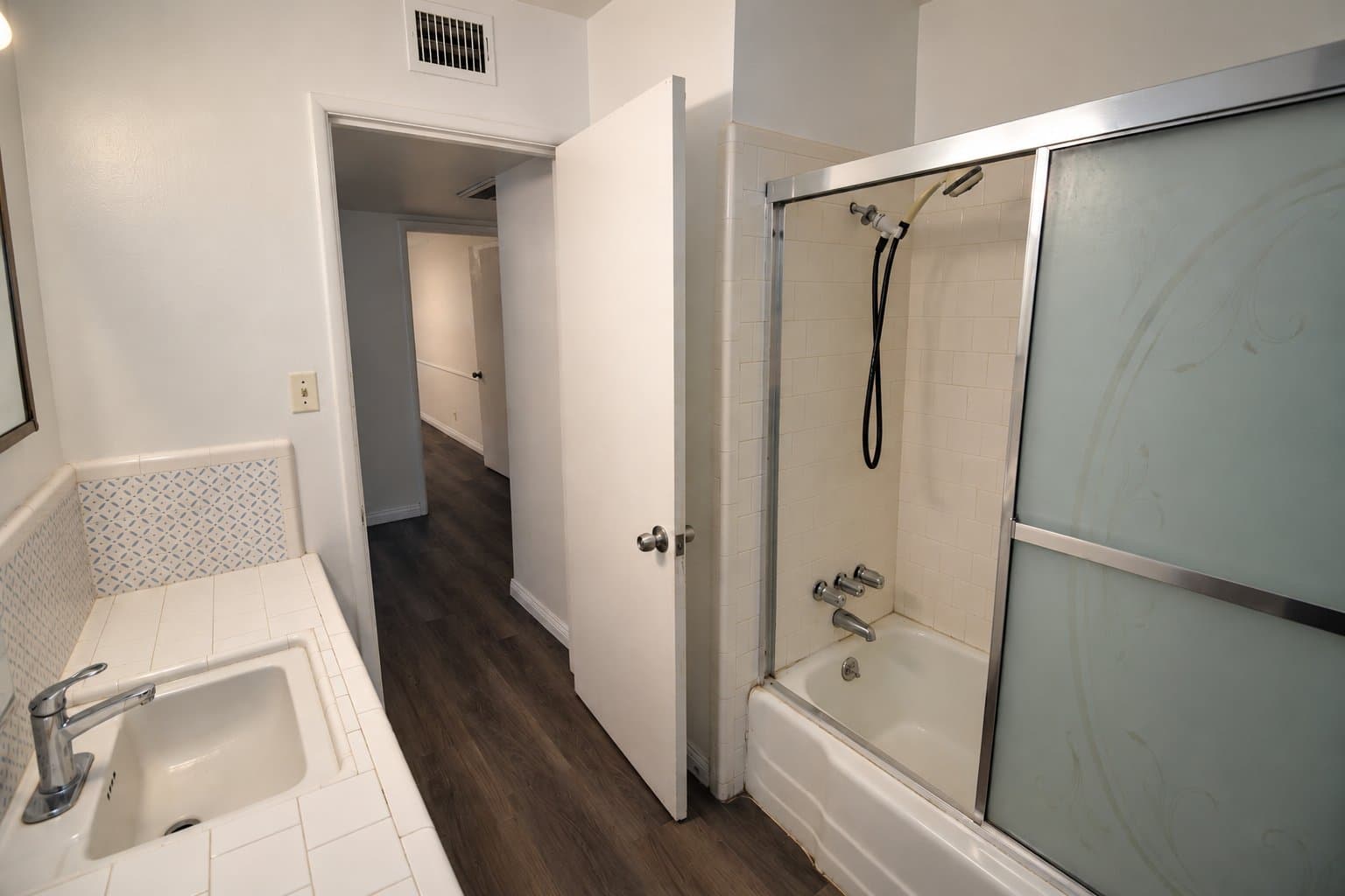Bakersfield House: 4424 Blomquist Dr