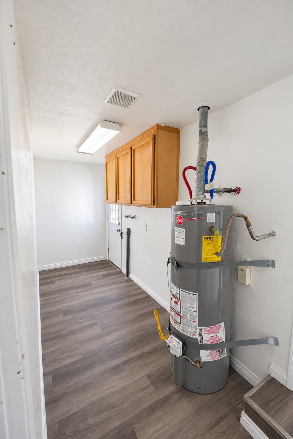Bakersfield House: 4424 Blomquist Dr