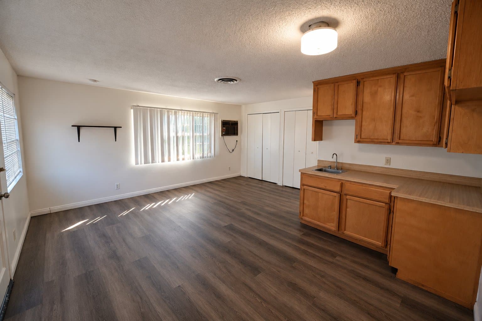 Bakersfield House: 4424 Blomquist Dr