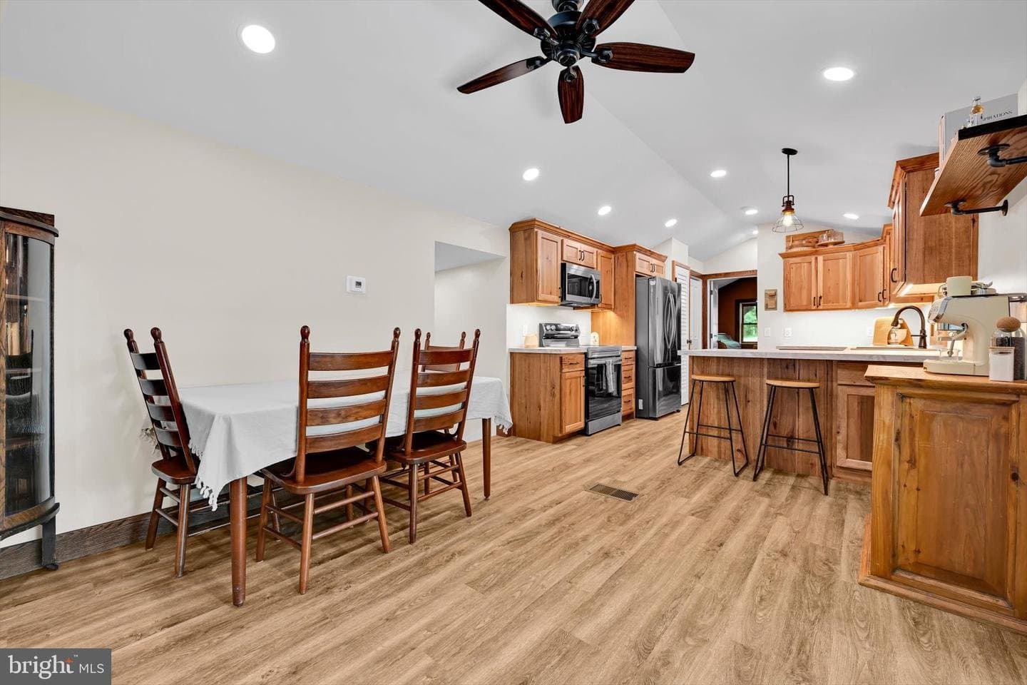 Robesonia House: 470 N Heidelberg Rd