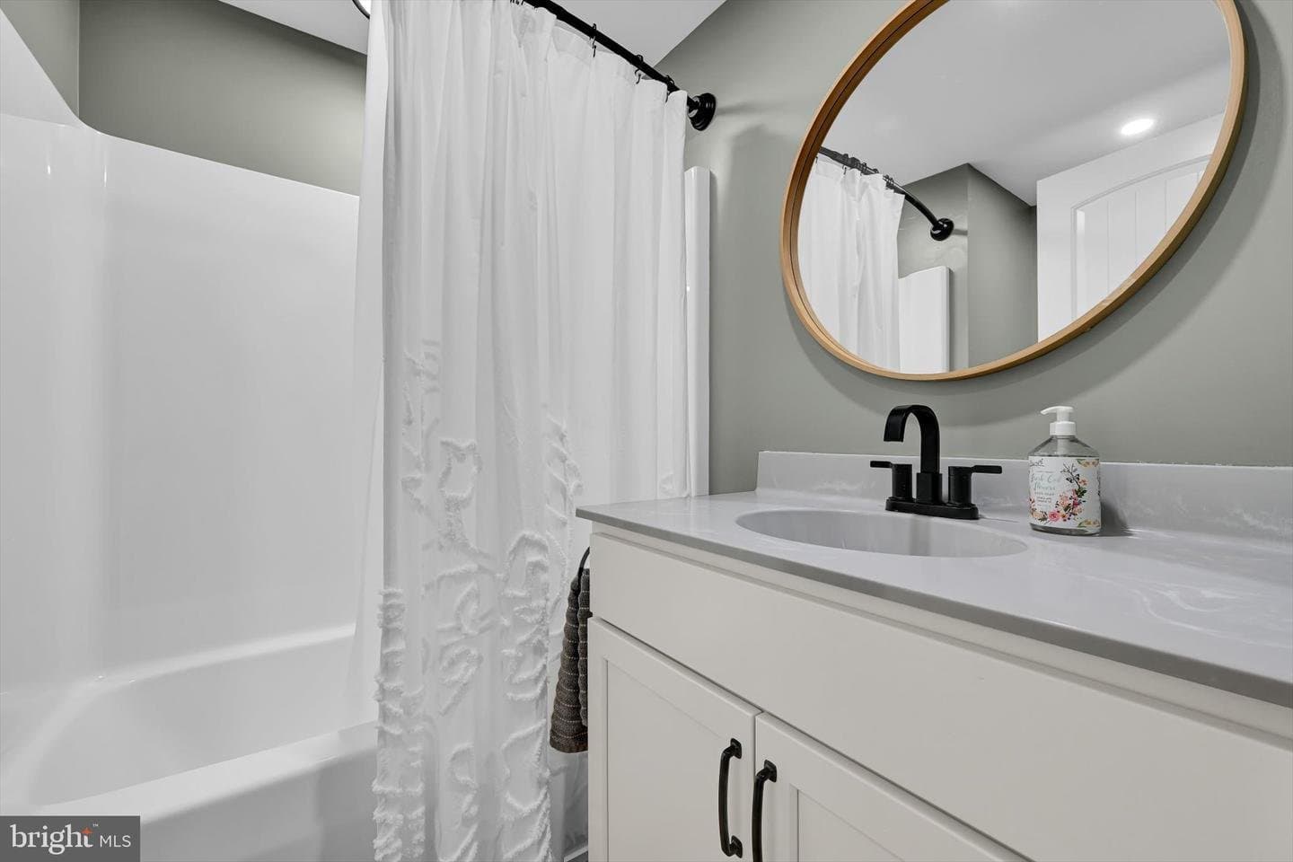 Robesonia House: 470 N Heidelberg Rd