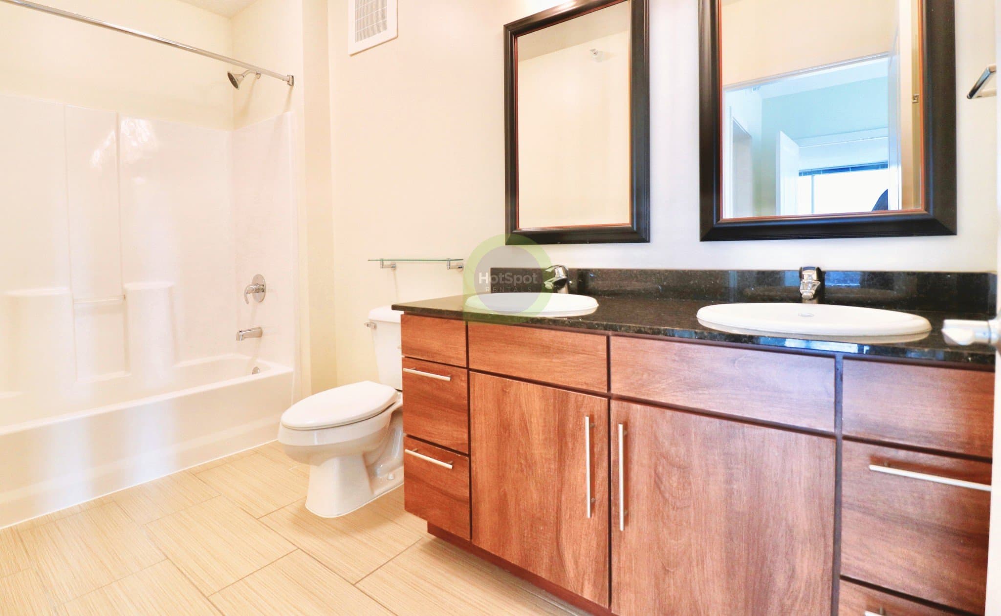 Chicago Condo: 224 W Huron St