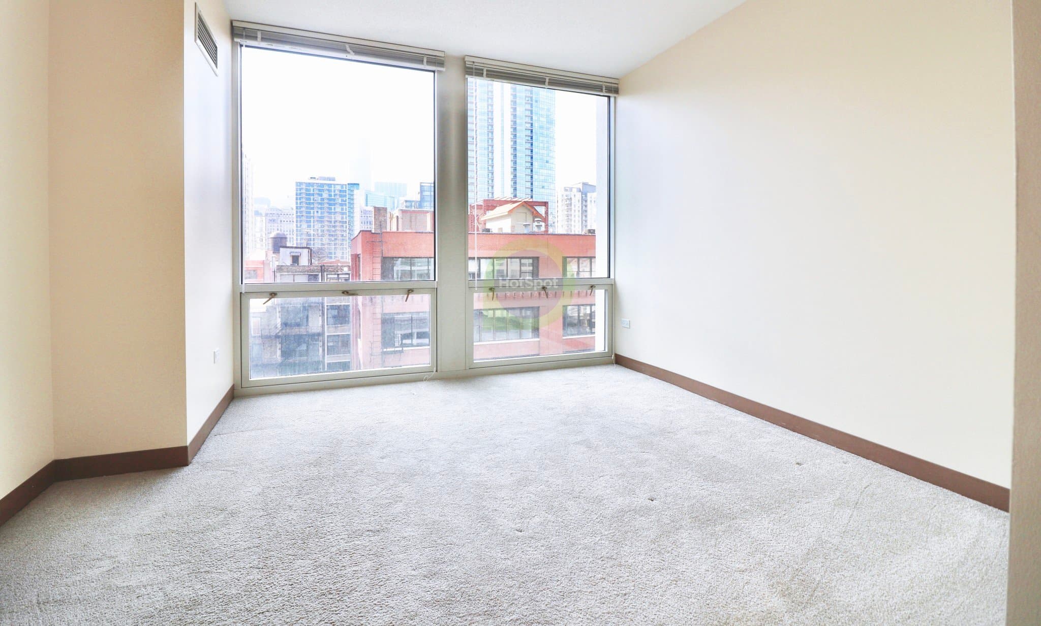 Chicago Condo: 224 W Huron St