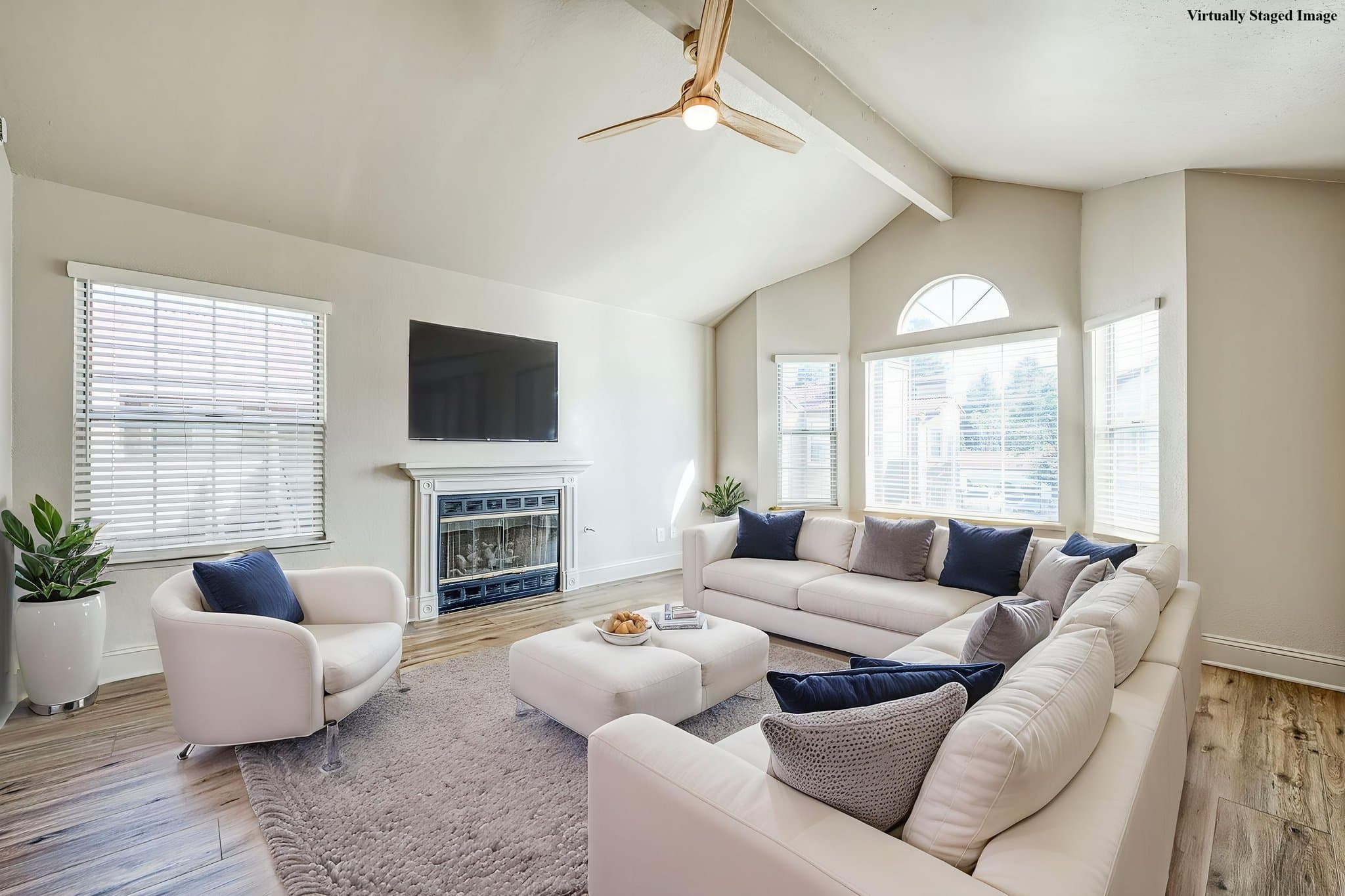 Fresno Single Room: 8153 N Cedar Ave