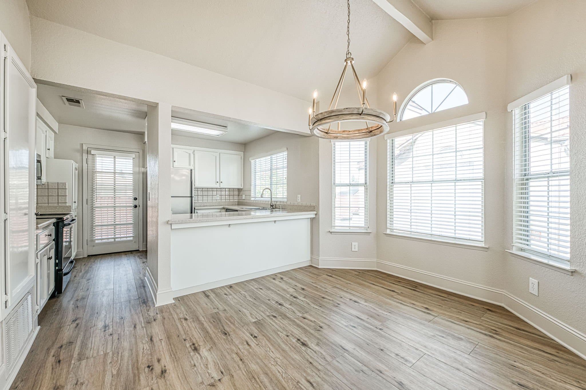 Fresno Single Room: 8153 N Cedar Ave