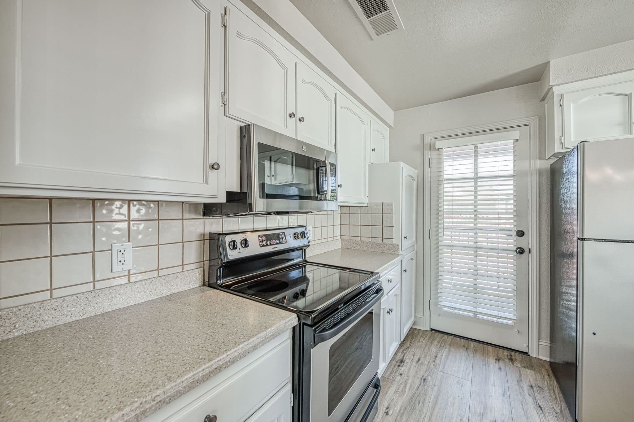 Fresno Single Room: 8153 N Cedar Ave