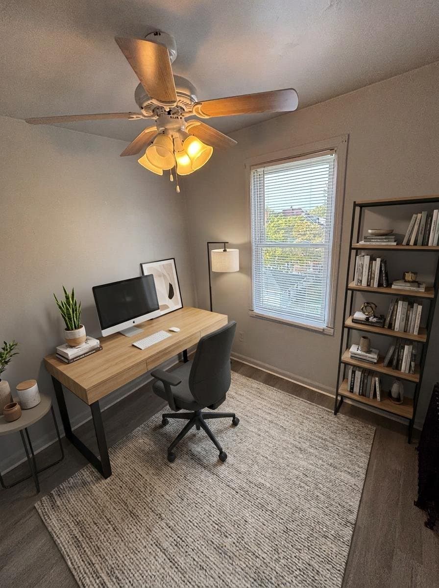 Lincoln Park Apartment: 1312 Hanford