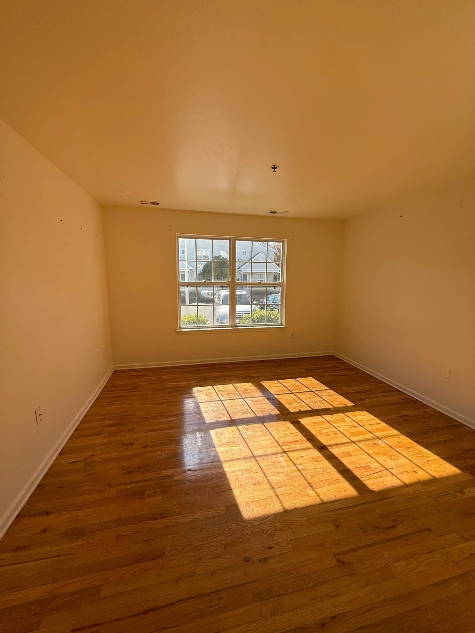 Lakewood Apartment: 910 Ocean Ave
