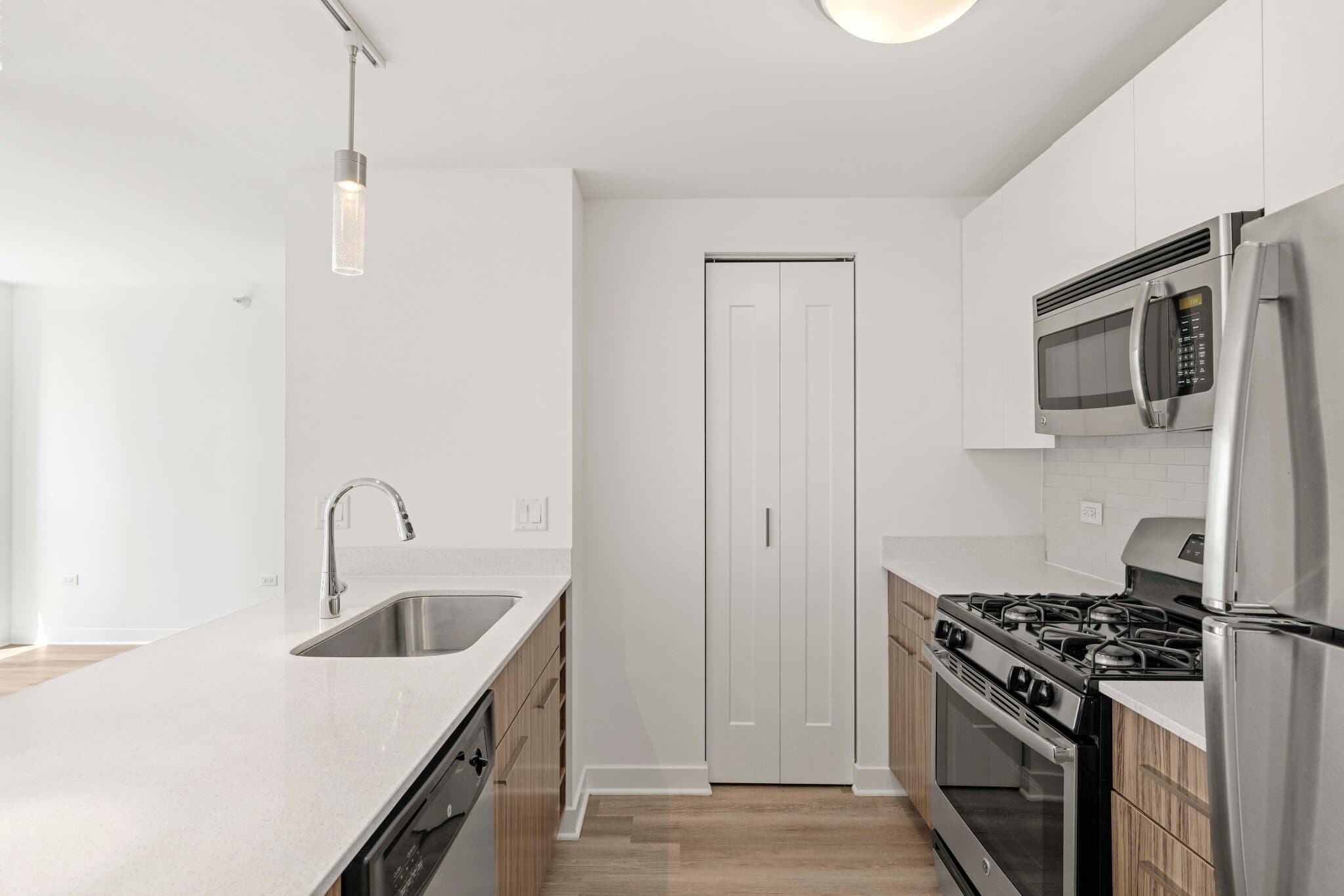 Chicago Condo: 346 West Kinzie Street