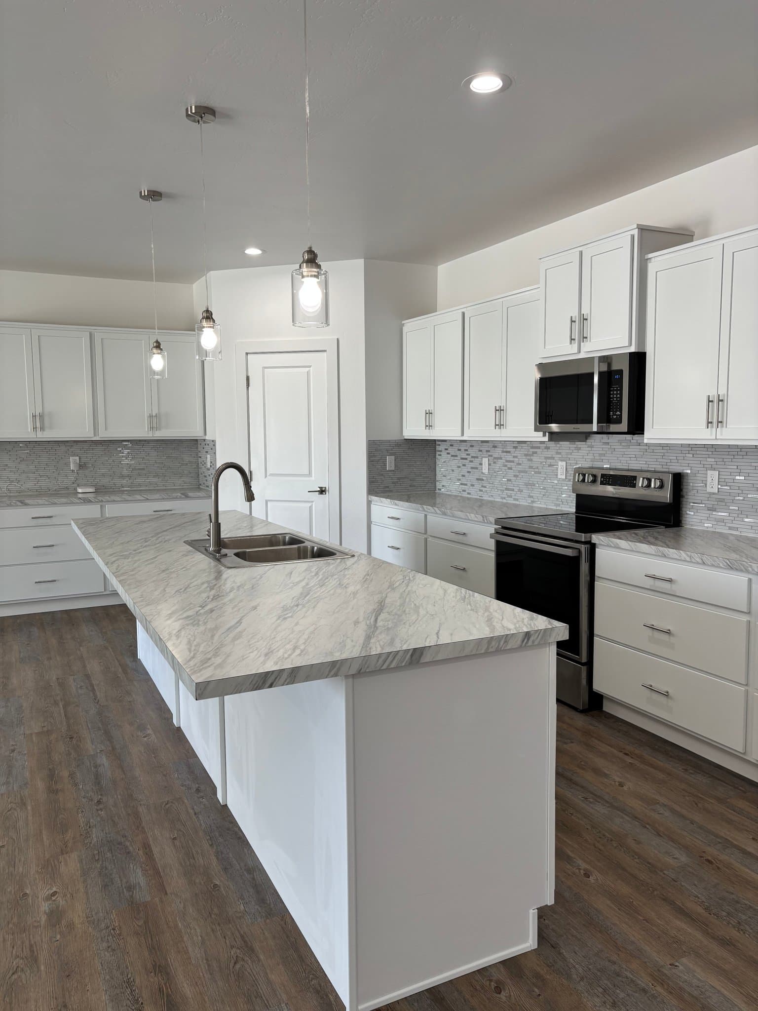Kimberly House: 717 Cheri Ct