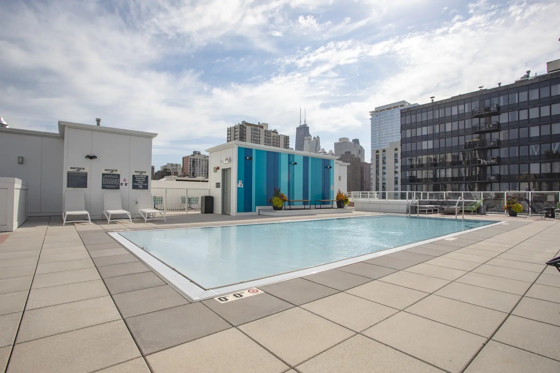 Chicago Condo: 1301 N La Salle Dr