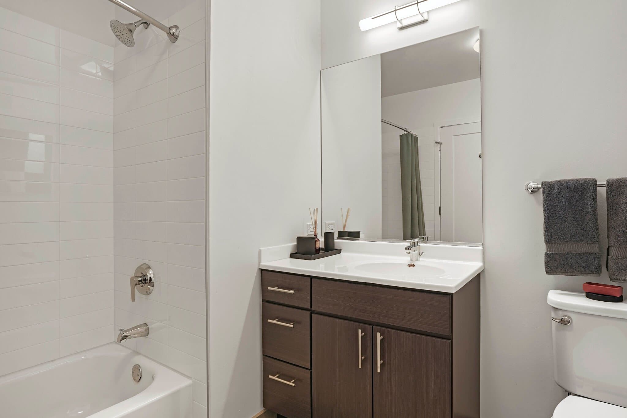 Chicago Condo: 670 N Wells St
