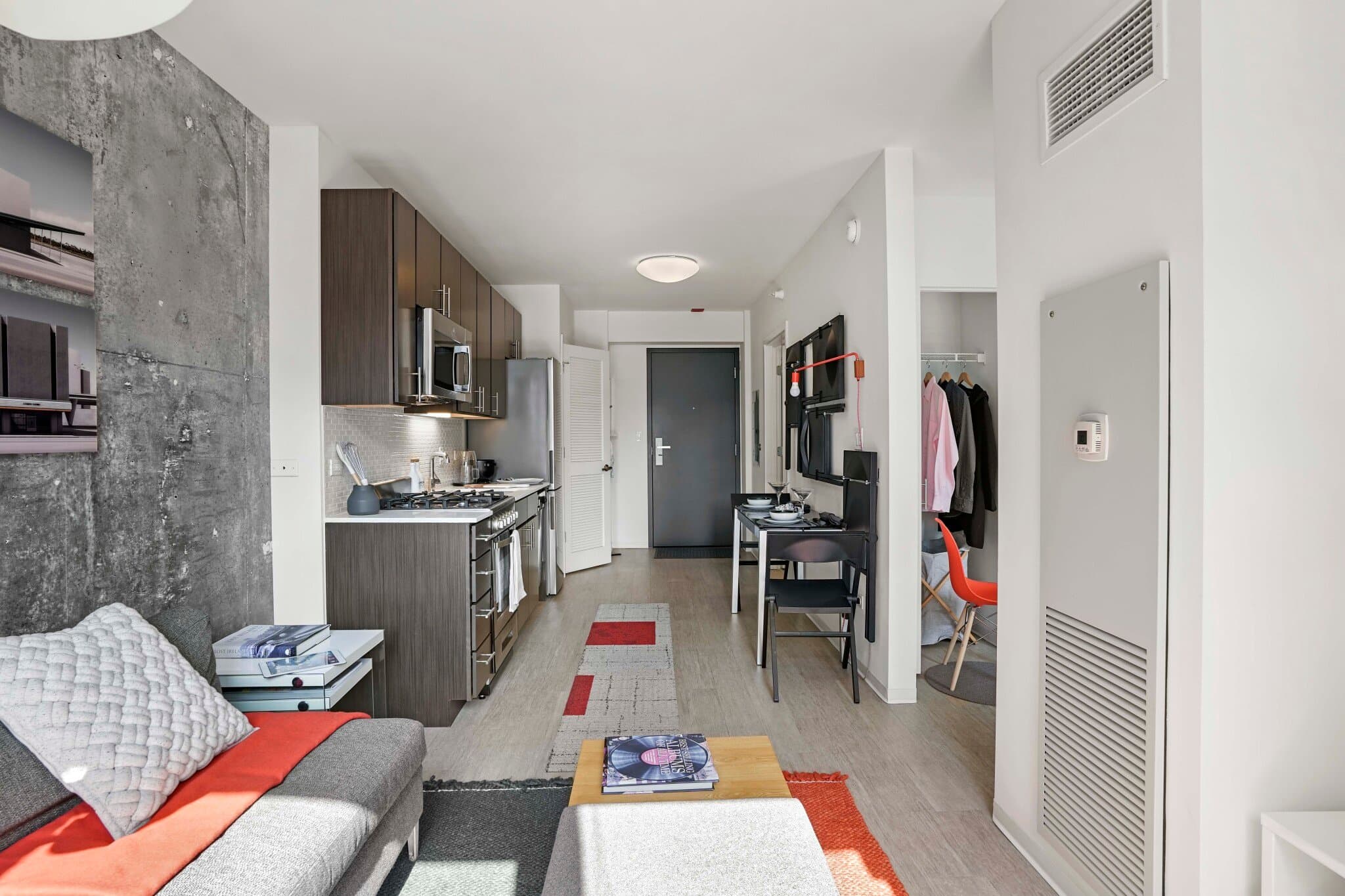 Chicago Condo: 670 N Wells St