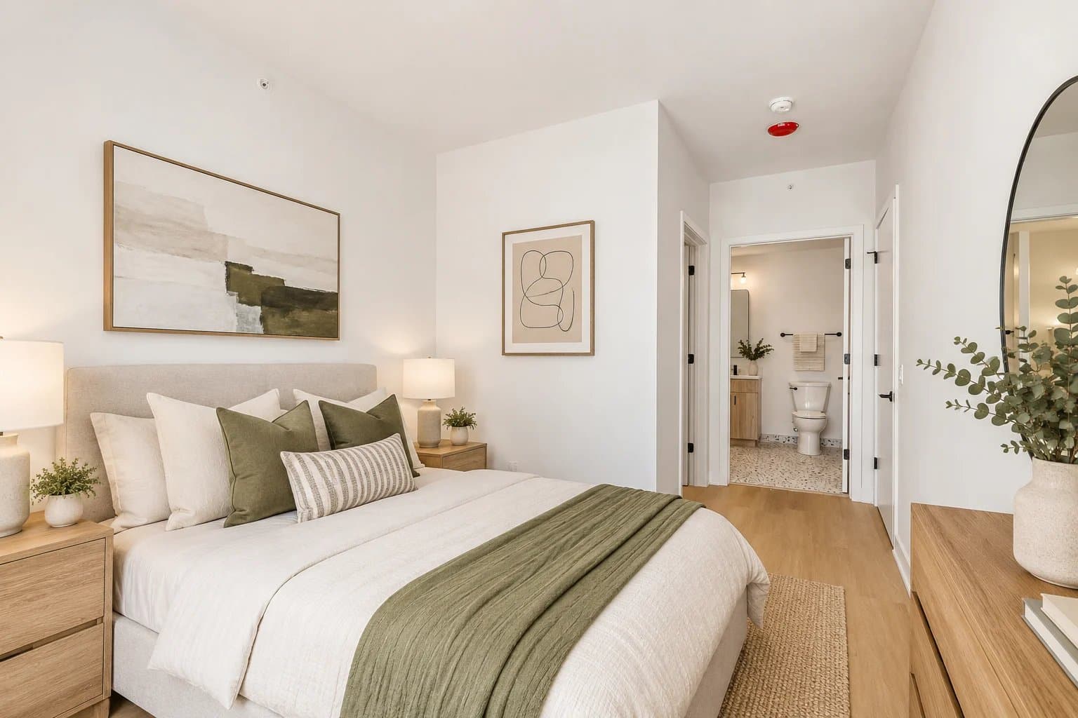 Chicago Condo: 1209 w grand
