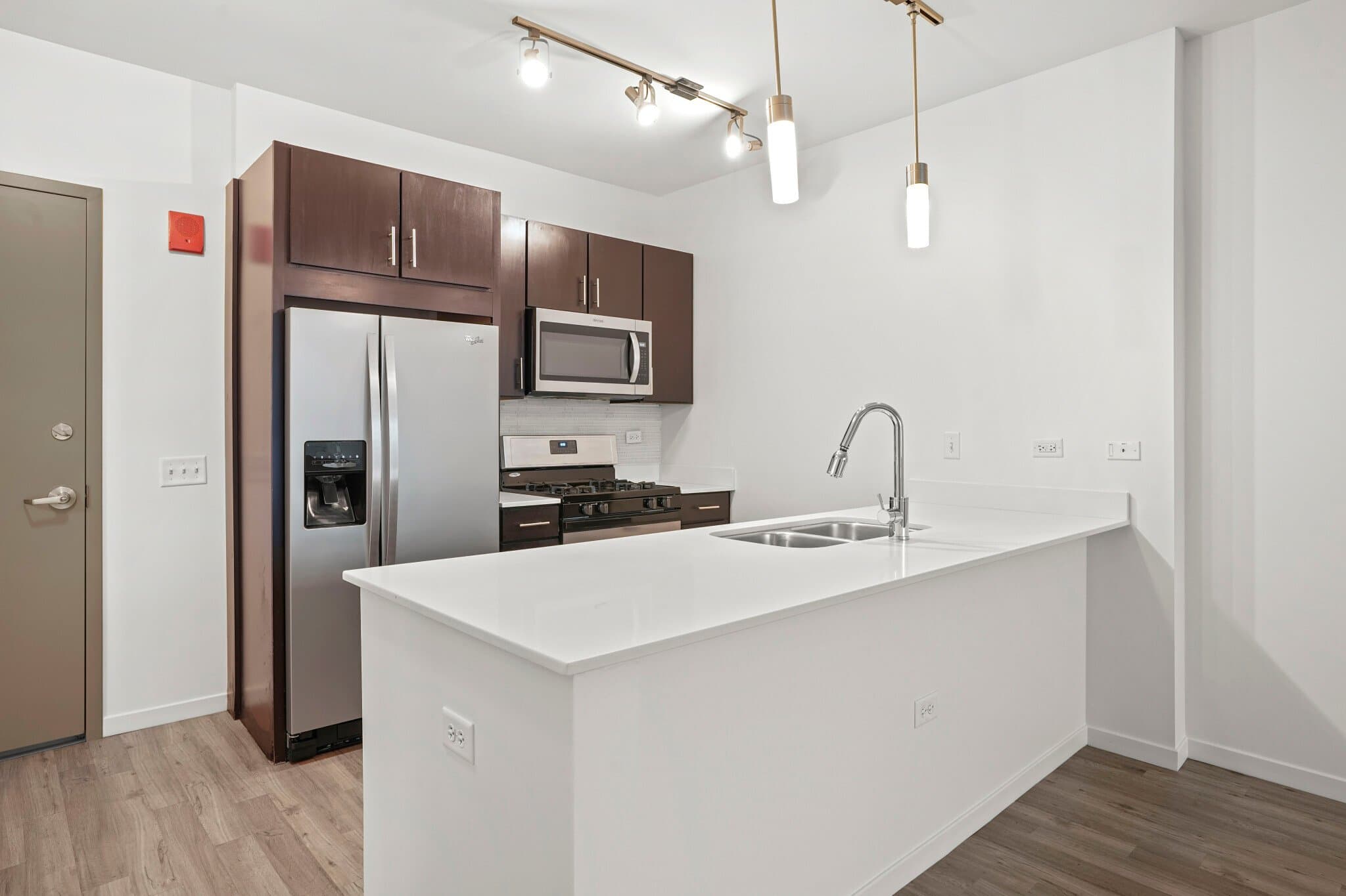 Chicago Condo: 832 West Grace Street