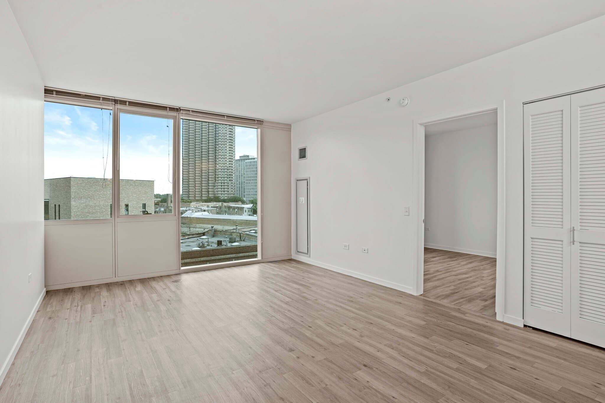 Chicago Condo: 832 West Grace Street