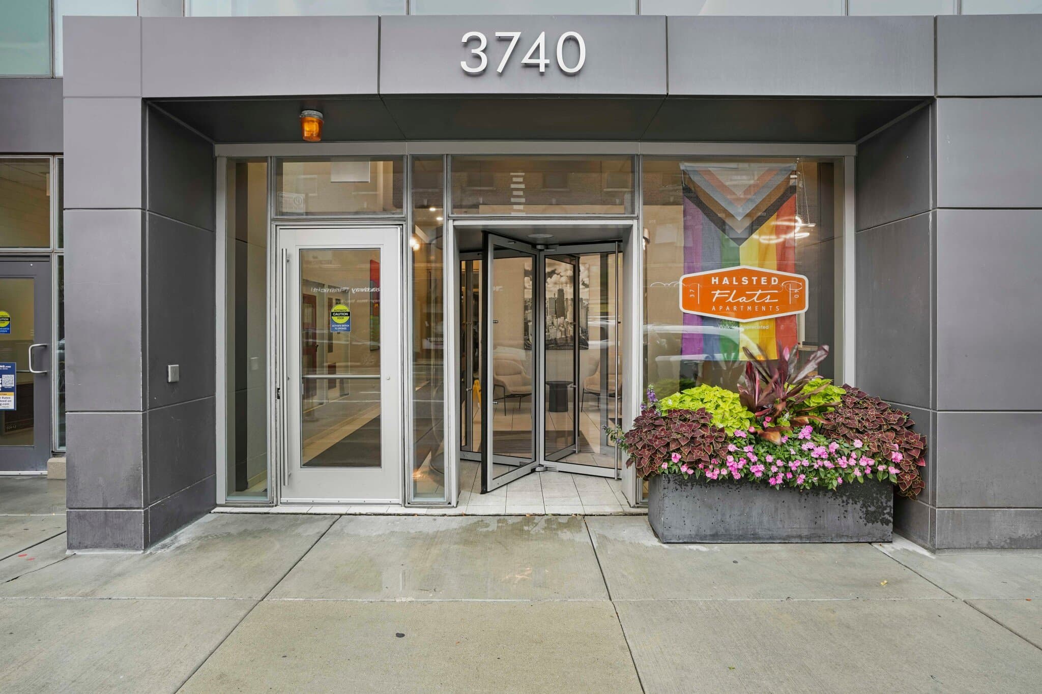 Chicago Condo: 832 West Grace Street
